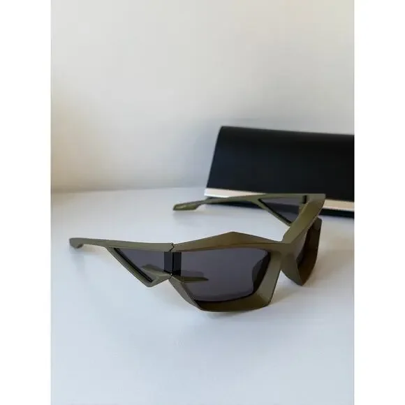 NEW Givenchy GV40049U Cut Mask Khaki Green Sunglasses